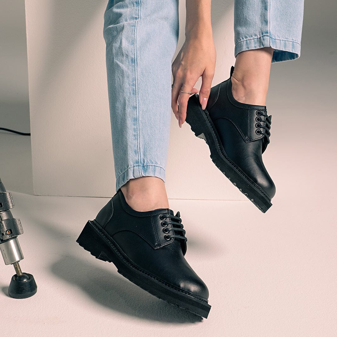 'Everyday Derby' unisex vegan shoe with chunky sole by Ahimsa - black