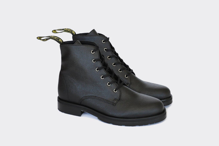 'Blaze' vegan ๐ apple-leather ankle lace-up boot by Good Guys - black - Vegan Style