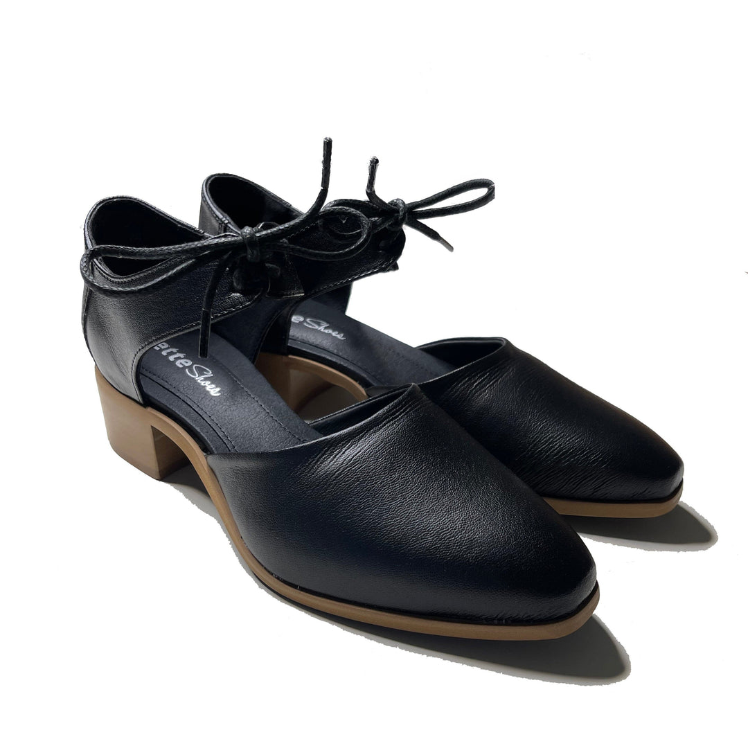'Shona' corn-leather 🌽 low heel by Zette Shoes - black