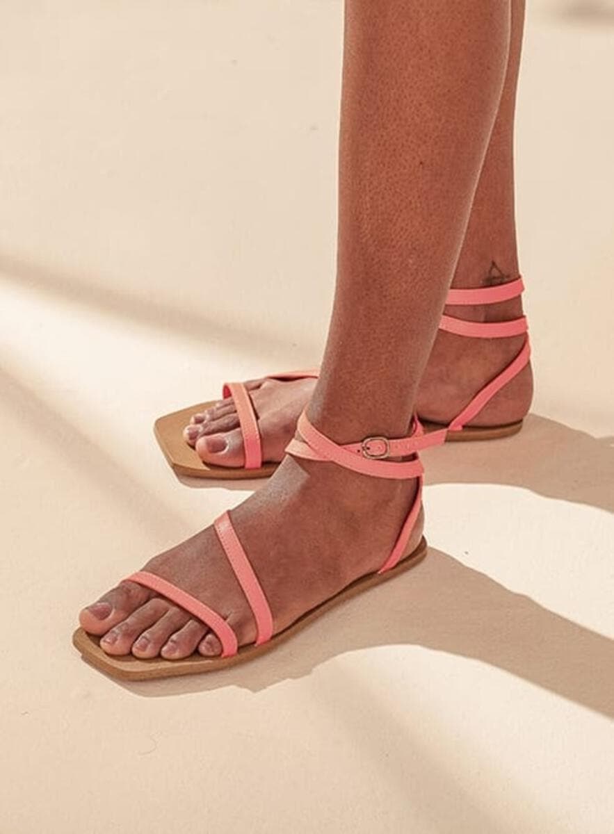 Flat vegan sandal by Arenaria - orange