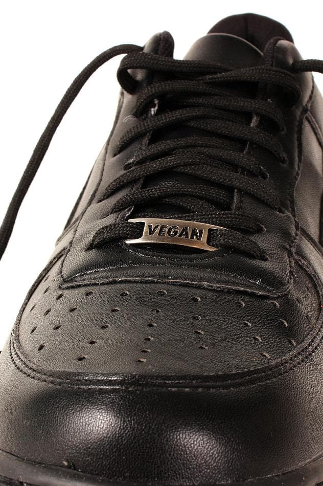 'Paramount' matte black vegan low-top sneaker by King55 - Vegan Style