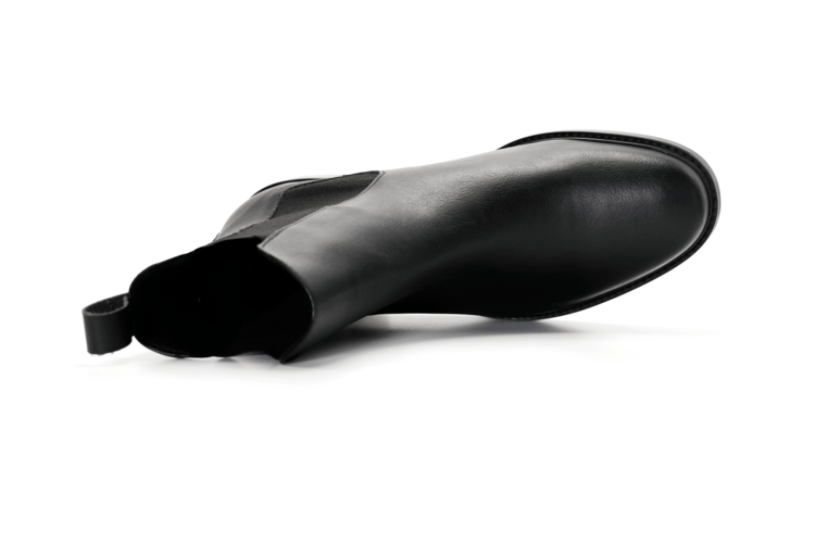 New Lover classic chelsea boot in high quality vegan leather by Brav Vegan Style