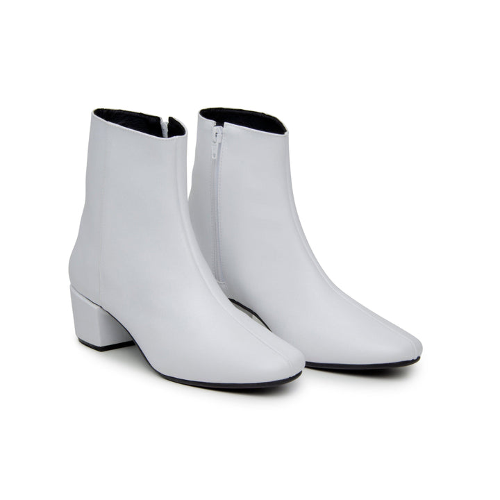 'Jacqui' corn-leather 🌽 ankle boot by Zette Shoes - white