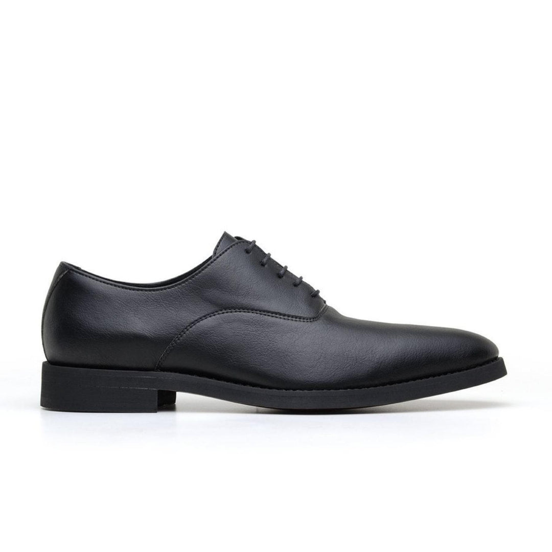 'Executive' classic oxford in high-quality vegan leather by Brave Gentleman - black