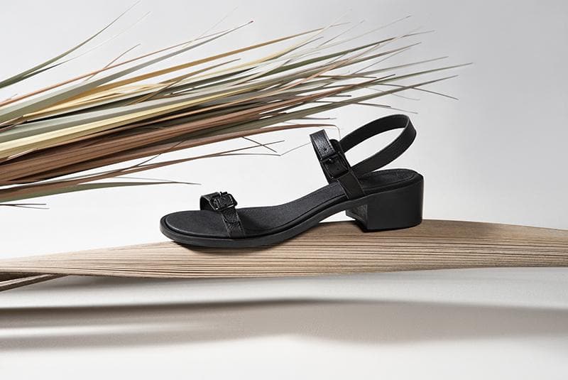 'Lucia' vegan low-heel sandal by Ahimsa - black