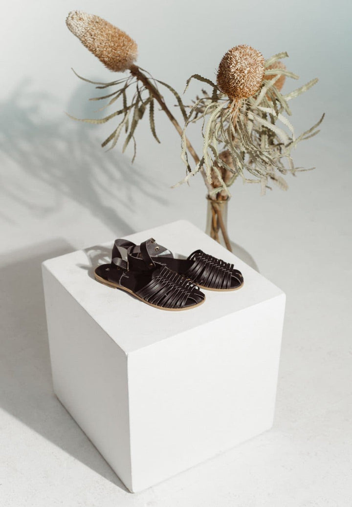 'Maya' flat vegan sandals by Zette Shoes - black