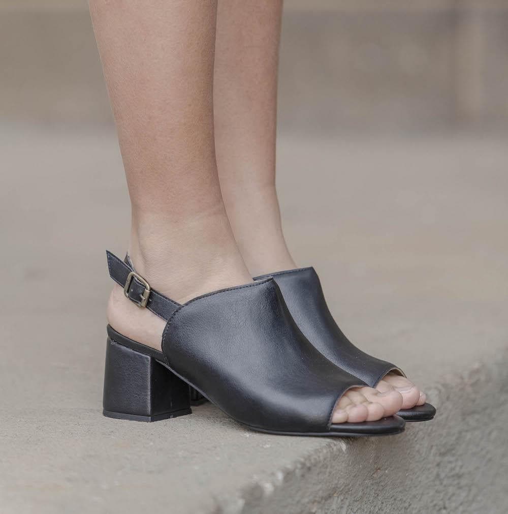 'Iolanda' vegan women's open-toe block heel by Ahimsa - black - Vegan Style