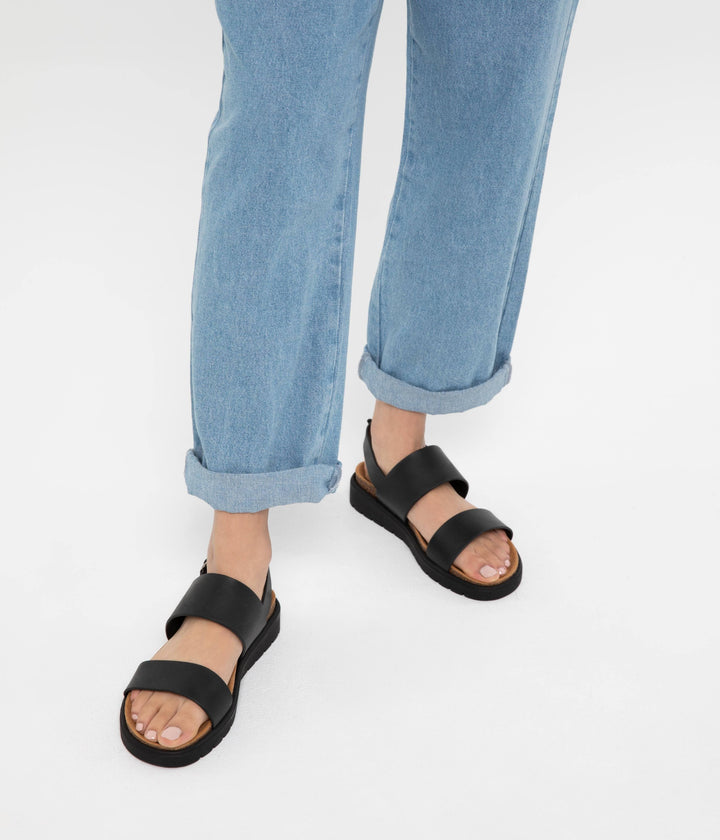 'Ashai’ women's vegan footbed sandals by Matt and Nat - black - Vegan Style